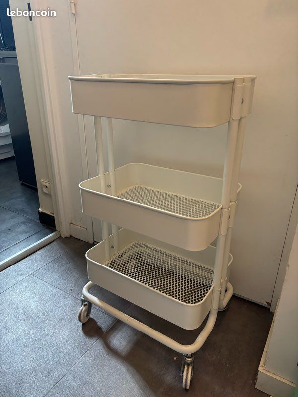 Ikea NISSAFORS Chariot à roulettes Blanc 50,5 x 30 x 83 cm Ikea NISSAFORS Chariot à roulettes Blanc 50,5 x 30 x 83 cm