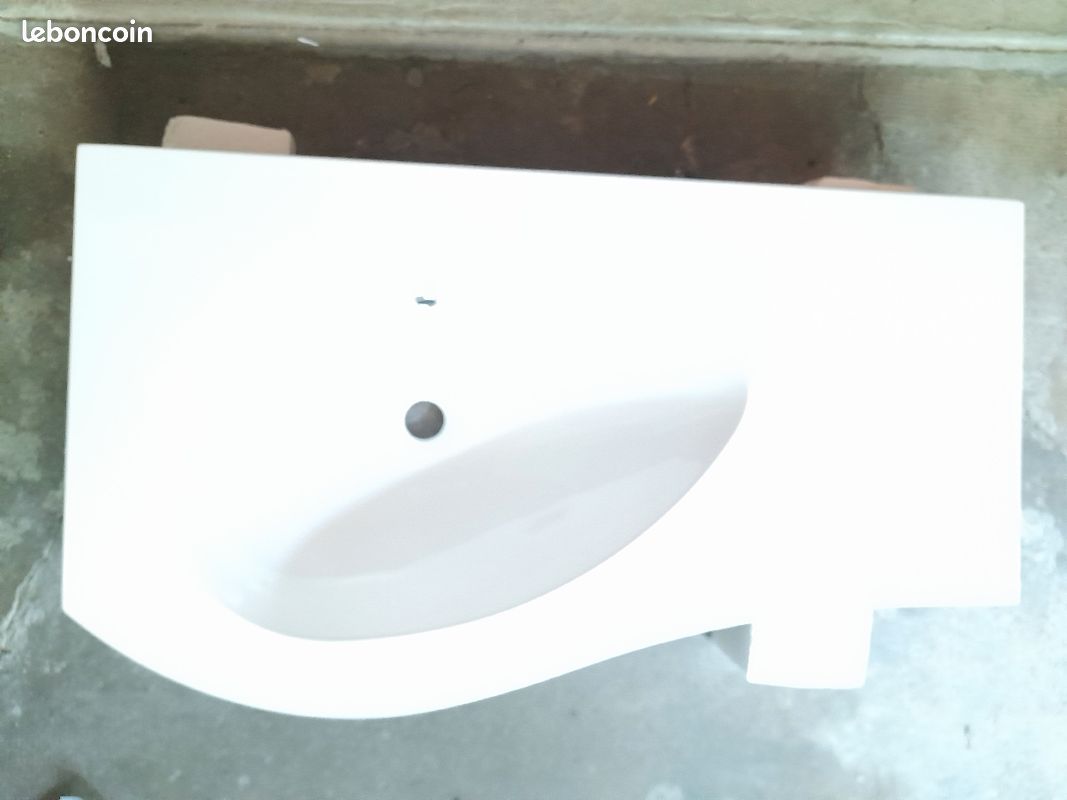 Lavabo de salle de bain (image 1)
