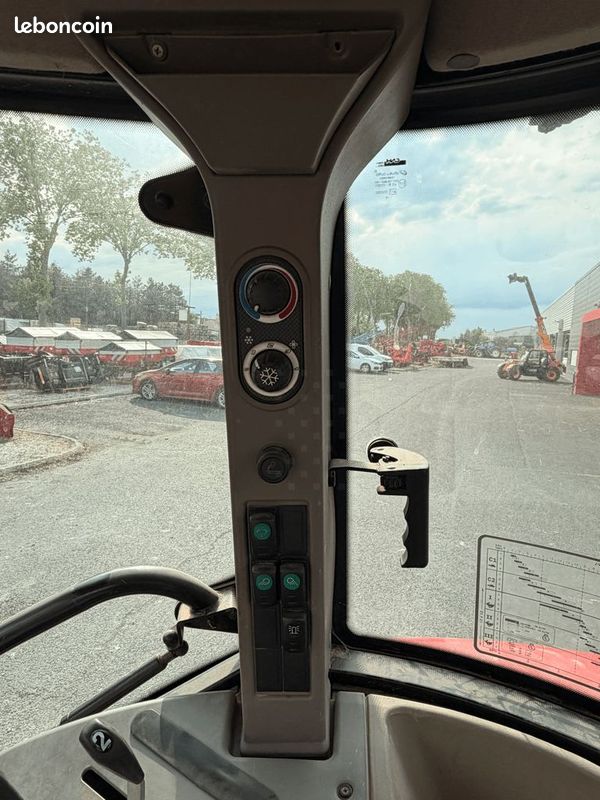 Case IH FARMALL 85A (image 14)