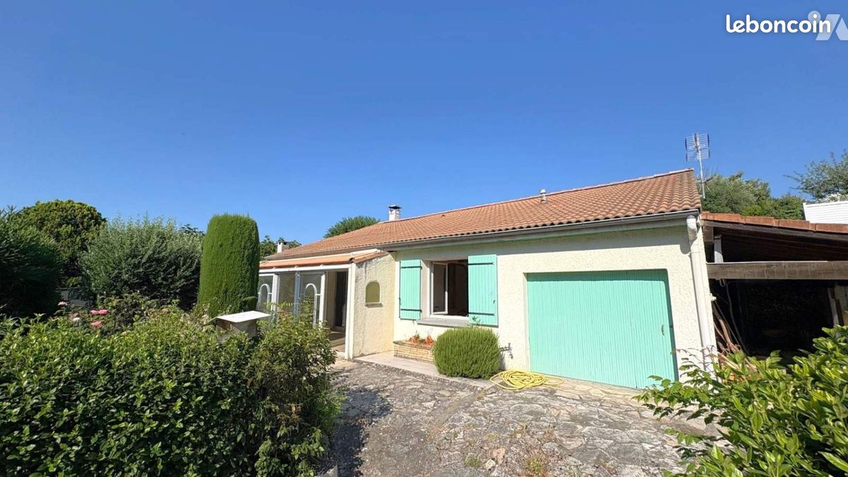 Maison 5 pièces 108 m² · à Bourg-Saint-Andéol · 108 m² · 210 000 €