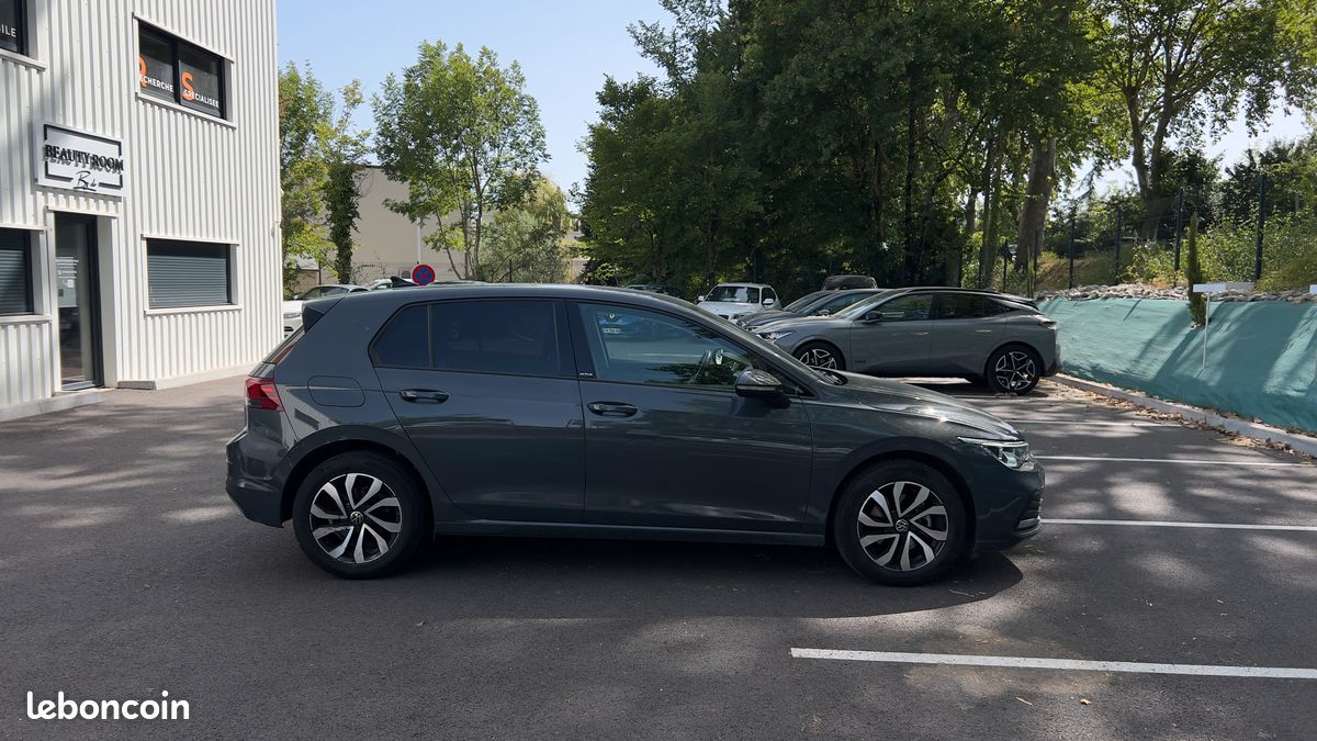 Volkswagen golf 8 style 110 tsi bvm6 active - 10/2022 - 56500KM - gris dauphin - GARANTIE 12 MOIS (image 2)