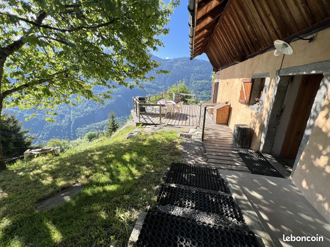 Maison 5 pièces 80 m² · à Ugine · 80 m² · 468 000 €