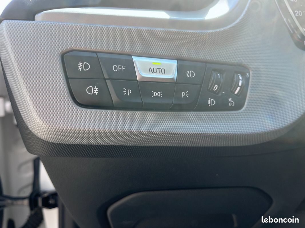 BMW SERIE 1 F40 118i 140 ch DKG7 Business Design (image 24)