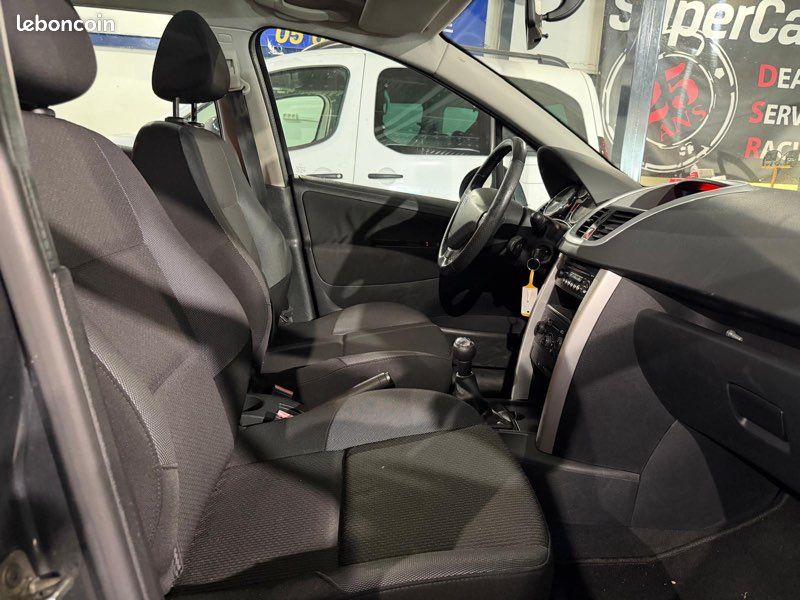 Peugeot 207 SW 1.4 95 CH Active (image 11)