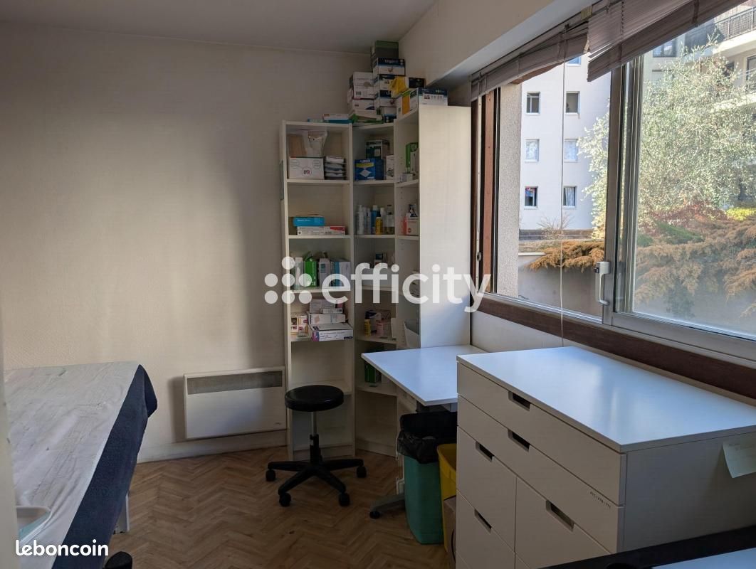 Appartement 1 pièce 28 m² · à Paris · 28,4 m² · 255 000 €
