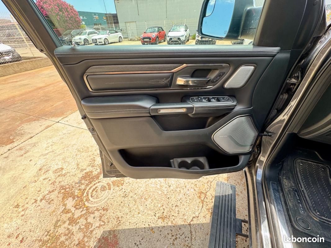 Dodge Ram 1500 5.7 L HEMI LIMITED (image 11)