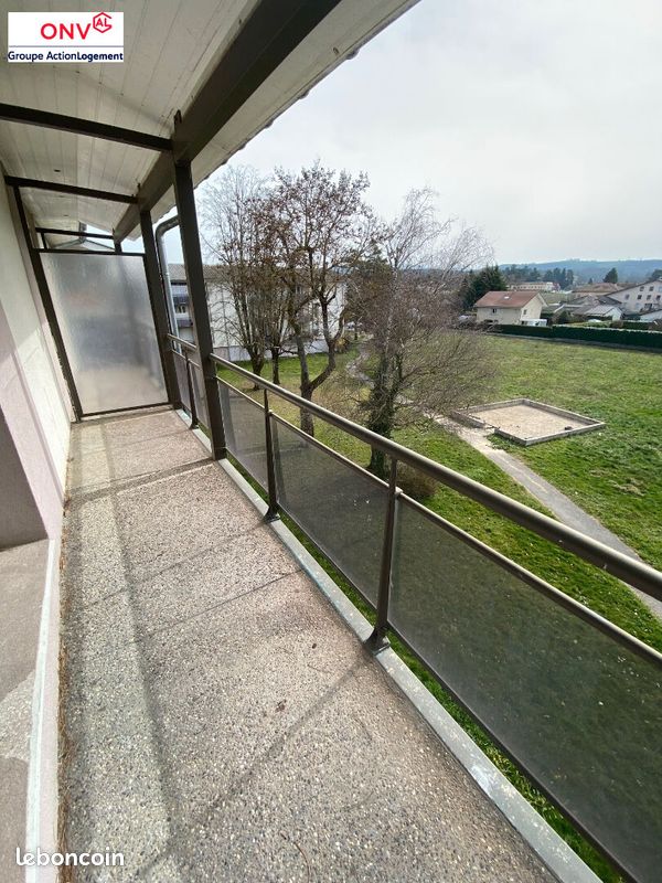 Appartement 5 pièces 94 m² · à Saint-Étienne-de-Saint-Geoirs · 94 m² · 109 700 €
