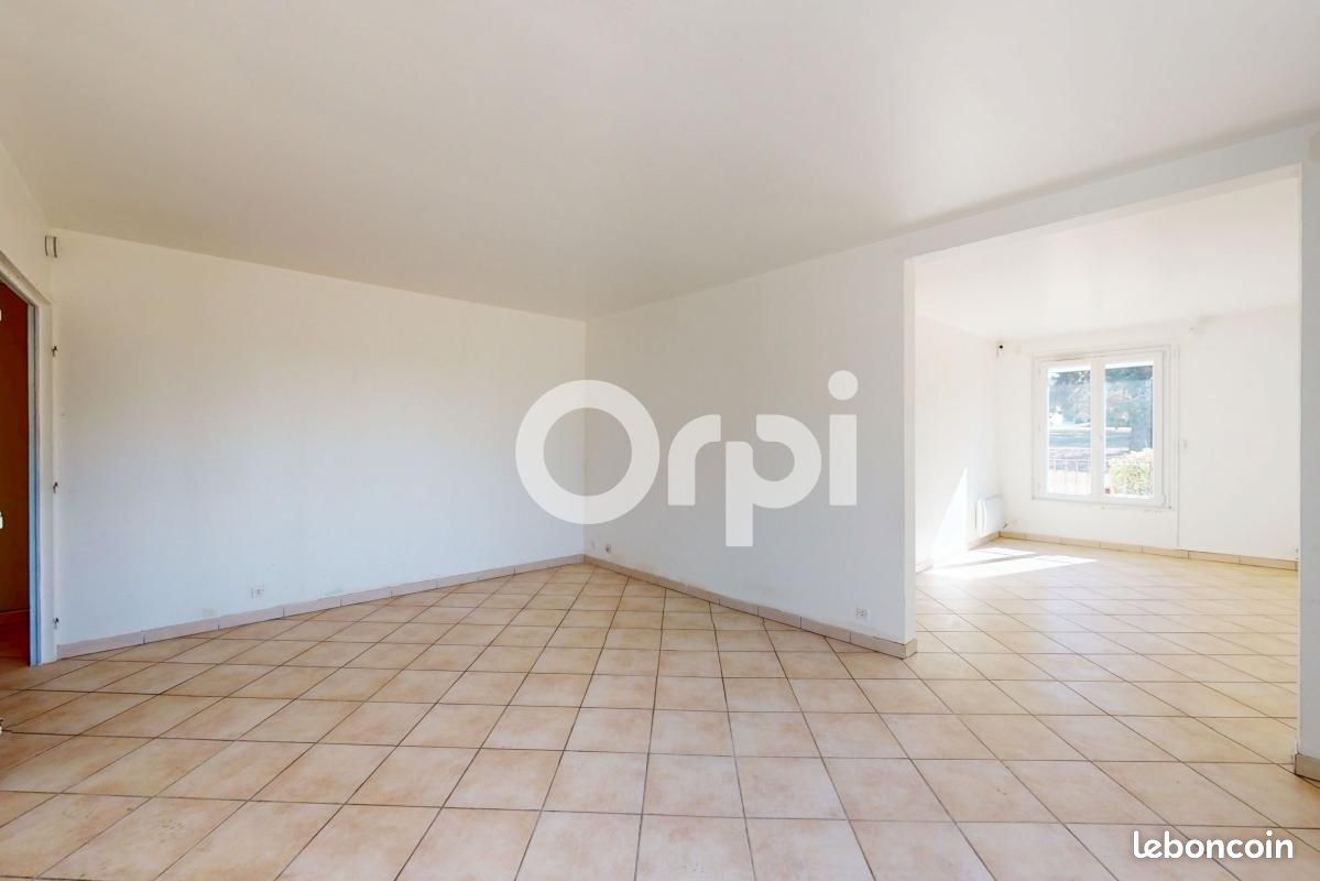 Appartement 3 pièces 80 m² · à Saint-Mammès · 80 m² · 135 000 €