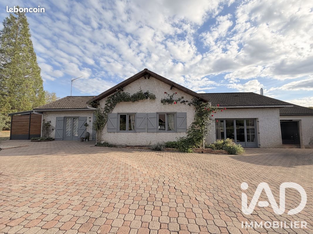 Maison 5 pièces 115 m² · à Ternat · 115 m² · 160 000 €