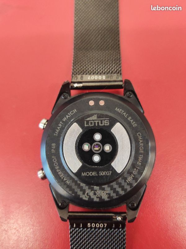 Montre Intelligente Lotus 50009/1 - Boîtier Acier Inoxydable Noir - Bracelet Caoutchouc - Étanche 50m