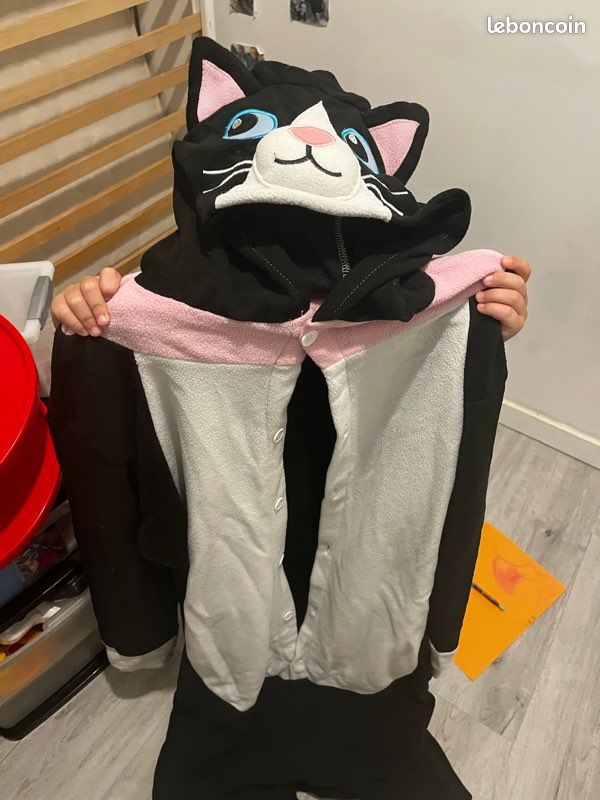 Déguisement ou pyjama de chat adulte Vêtements