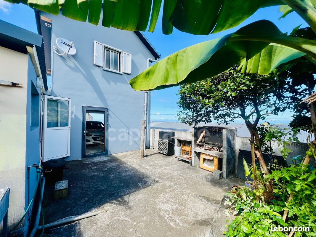 Maison 5 pièces 110 m² · à Saint-Louis · 110 m² · 200 000 €