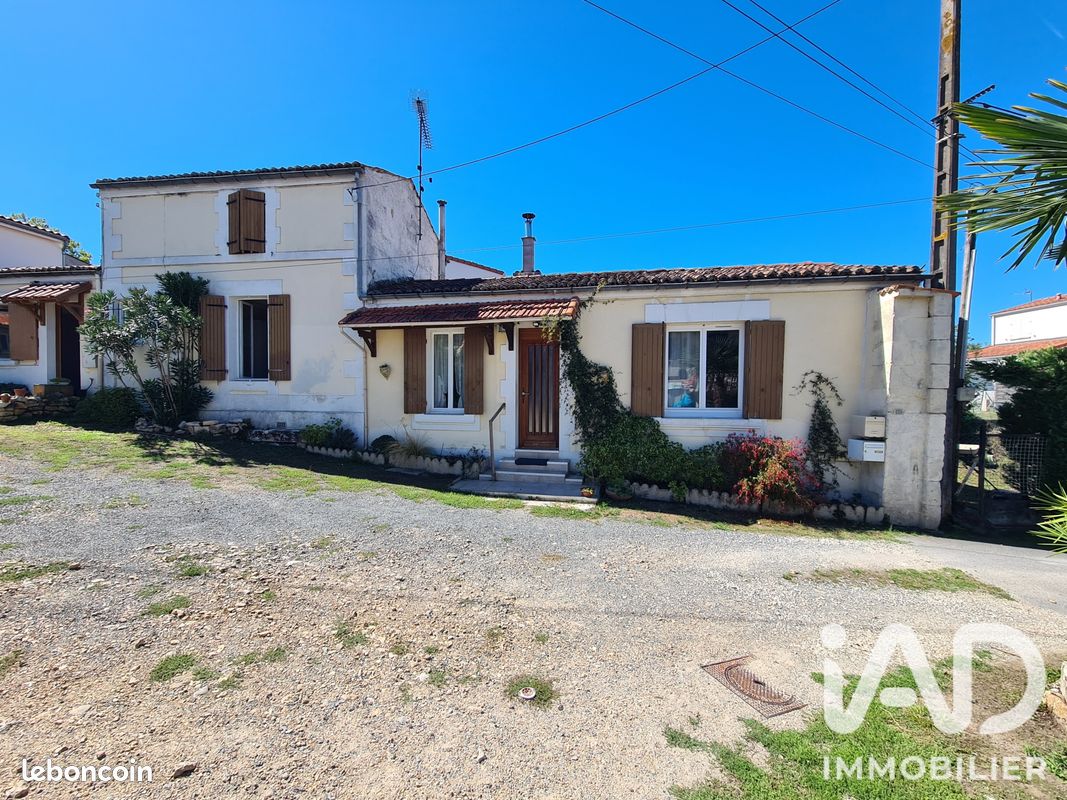 Maison 3 pièces 74 m² · à Saintes · 74 m² · 179 000 €