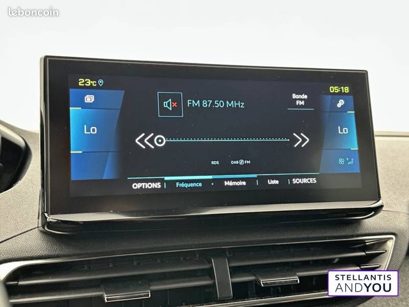 Peugeot 3008 Hybrid 225 e-EAT8 Allure Pack (image 22)