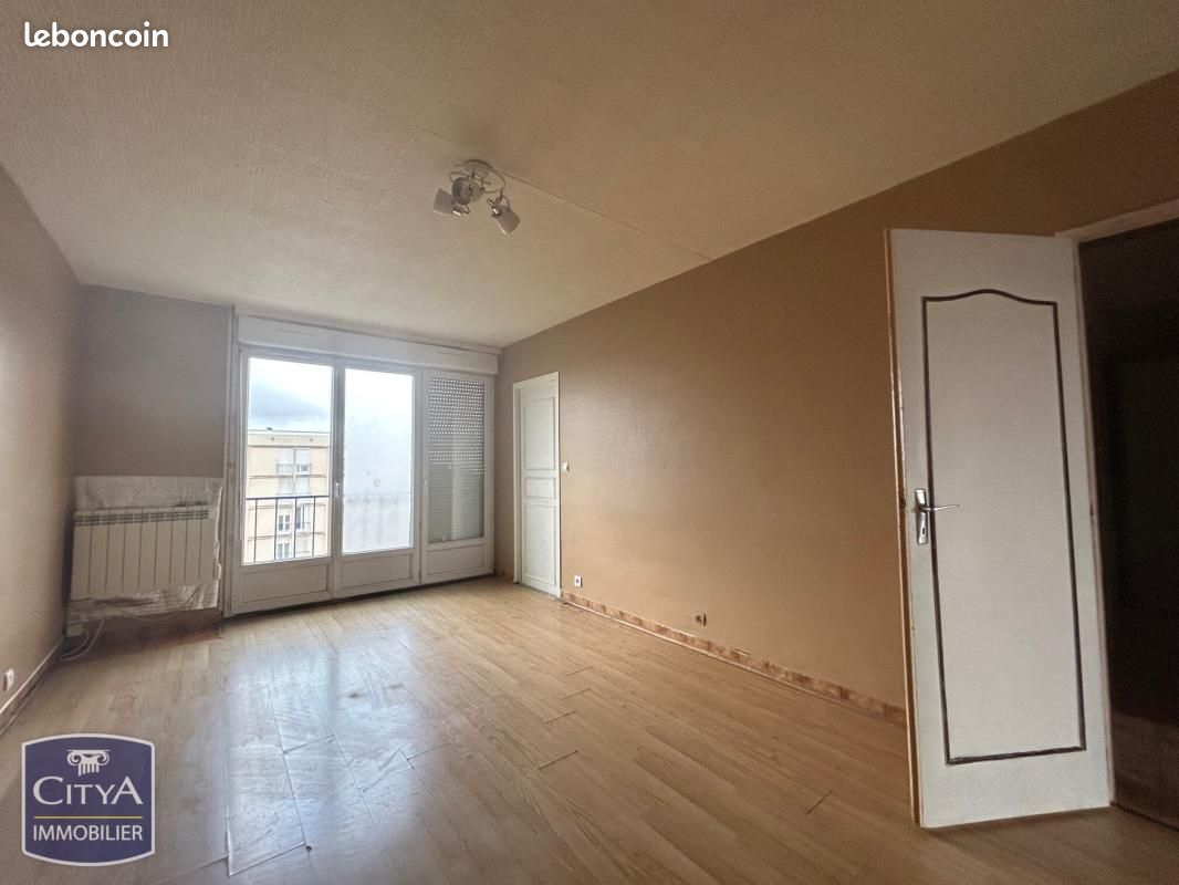 Appartement 3 pièces 58 m² · à Fleury-les-Aubrais · 58 m² · 62 000 €