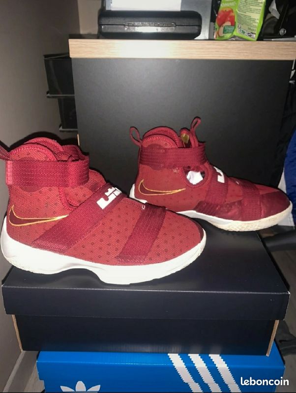 Chaussures de basket Lebron (image 2)