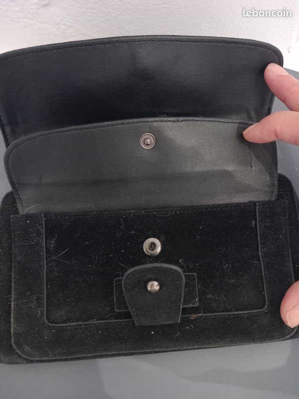 Portefeuille Argenté Moa - Faux Cuir - Deux Volets - Neuf Sans étiquette - Pour Femme