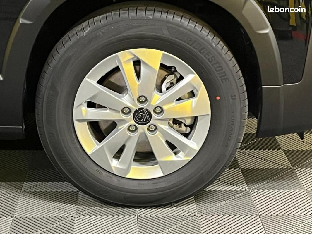 Peugeot Rifter 1.5 BLUEHDI 130CV EAT8 Allure N1 / EN STOCK SANS MALUS (image 17)