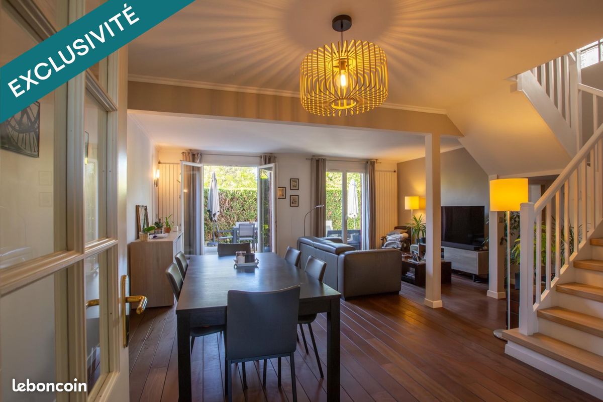 Maison 5 pièces 118 m² · à Le Mesnil-Saint-Denis · 118 m² · 424 000 €