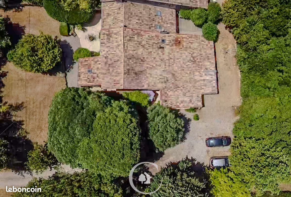 Maison 8 pièces 215 m² · à Grézillac · 215 m² · 355 000 €