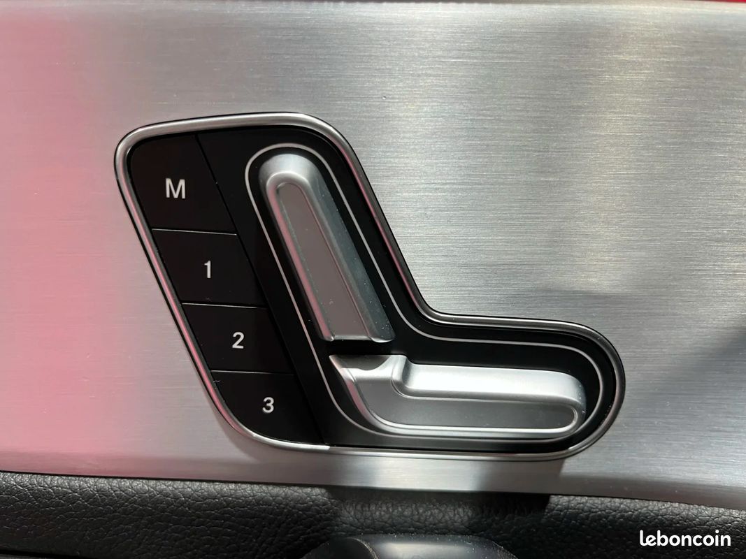 MERCEDES CLASSE A 220 d 8G-DCT AMG Line/ EDITION (image 9)