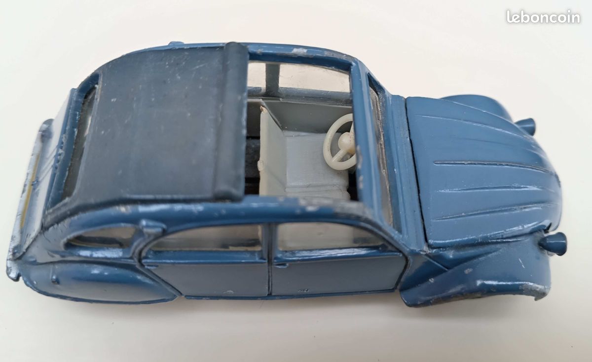 ANCIEN DINKY TOYS Citroën 2cv Ref 24T, Modèle 1 Feu Arrière 50's TBE