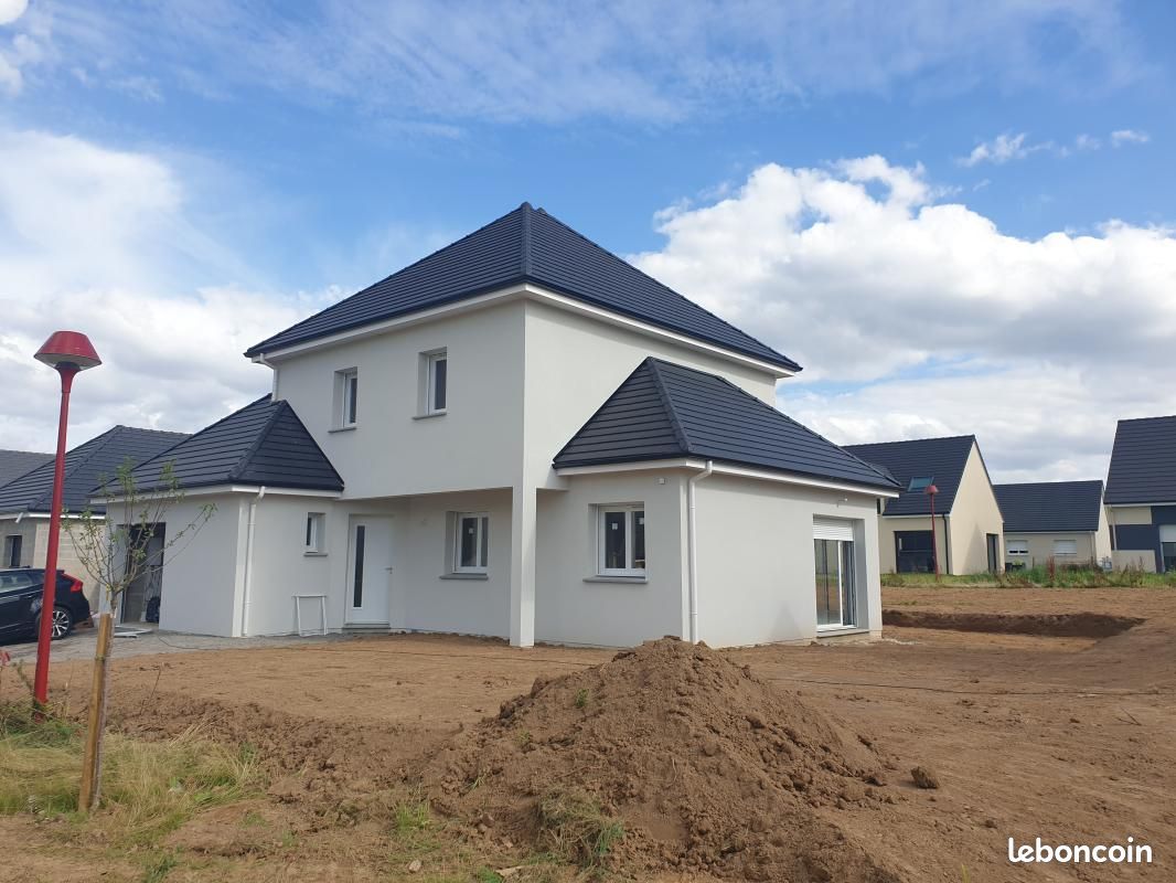 Maison 5 pièces 100 m² · à Franqueville-Saint-Pierre · 100 m² · 302 000 €