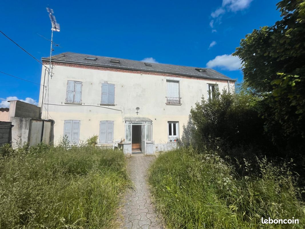Immeuble 6 pièces 225 m² · à Chartres · 225 m² · 556 500 €