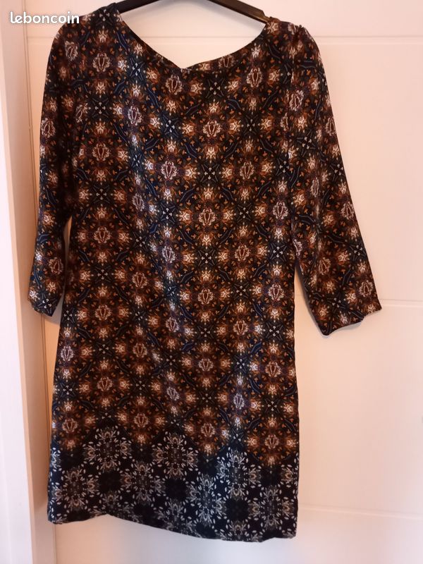 Robe (image 1)