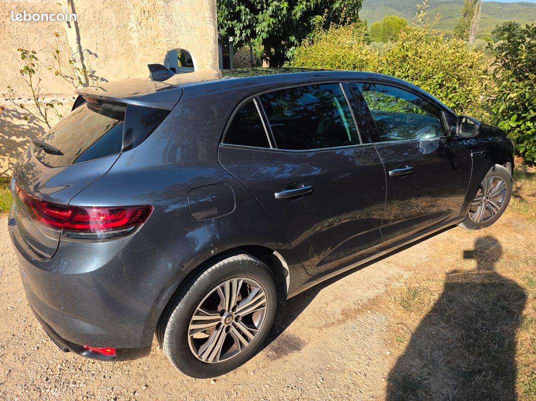 Megane 4 Intens 1.5 Blue DCI 115cv (image 2)