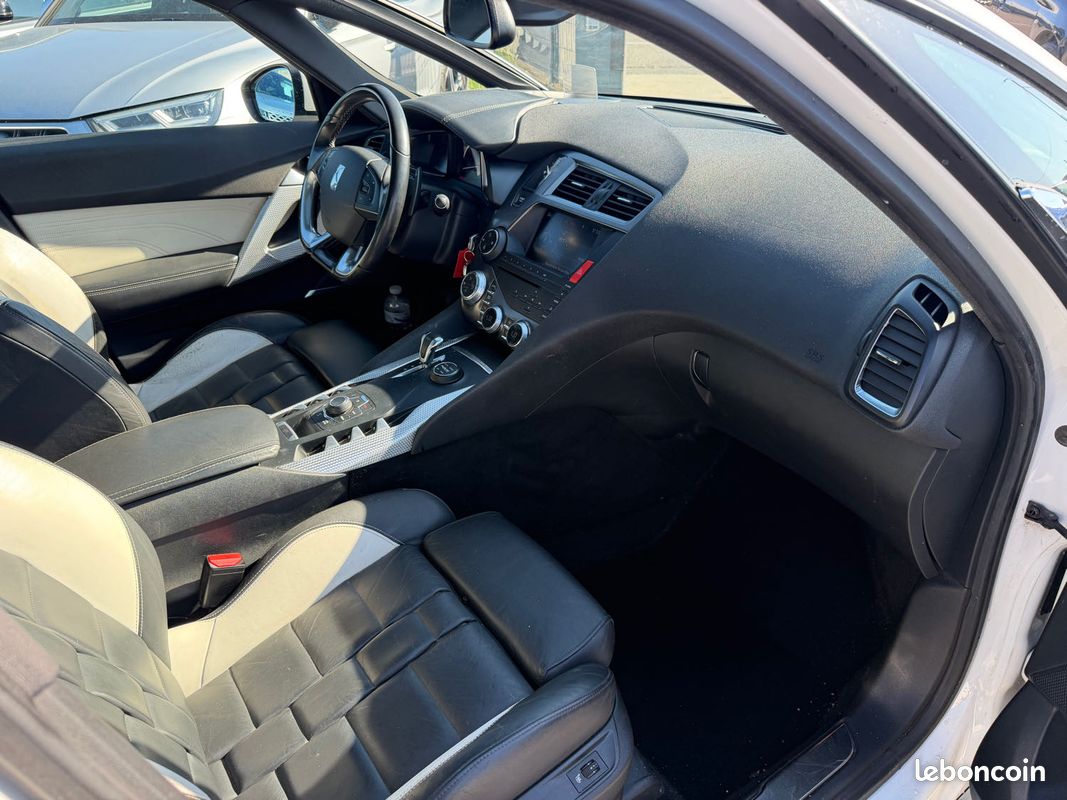 Citroen ds5 hybrid4 2.0 hdi 163ch 4x4 so chic etg fulls options garantie (image 8)