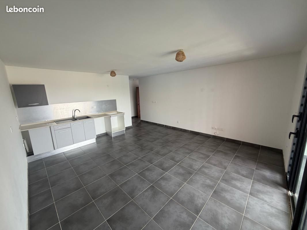 Appartement 1 pièce 45 m² · à Cayenne · 45 m² · 806 €/mois