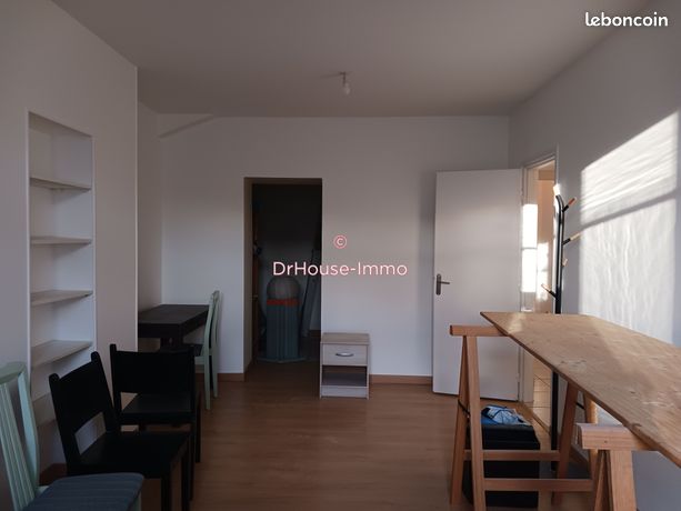 https://img.leboncoin.fr/api/v1/lbcpb1/images/05/6b/a8/056ba82b157ace425de474068473feeda86c94c8.jpg?rule=ad-image