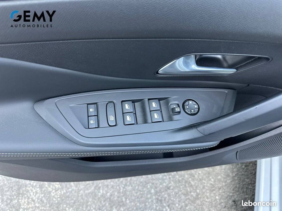 PEUGEOT 308 Plug-in Hybrid 195 ch e-DCS7 Allure (image 12)