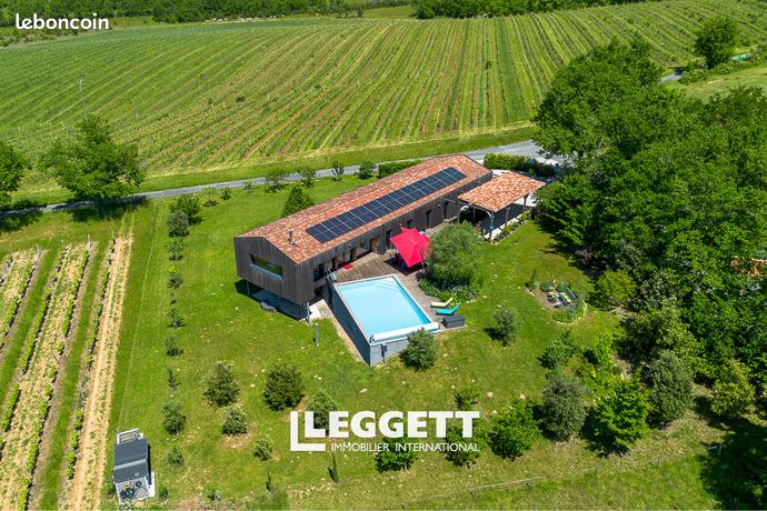 Maison 10 pièces 205 m²