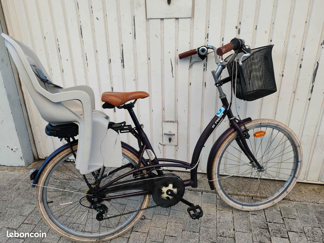 Vélo B'twin elops 320 Bon état général Taille m vitesse Panier
