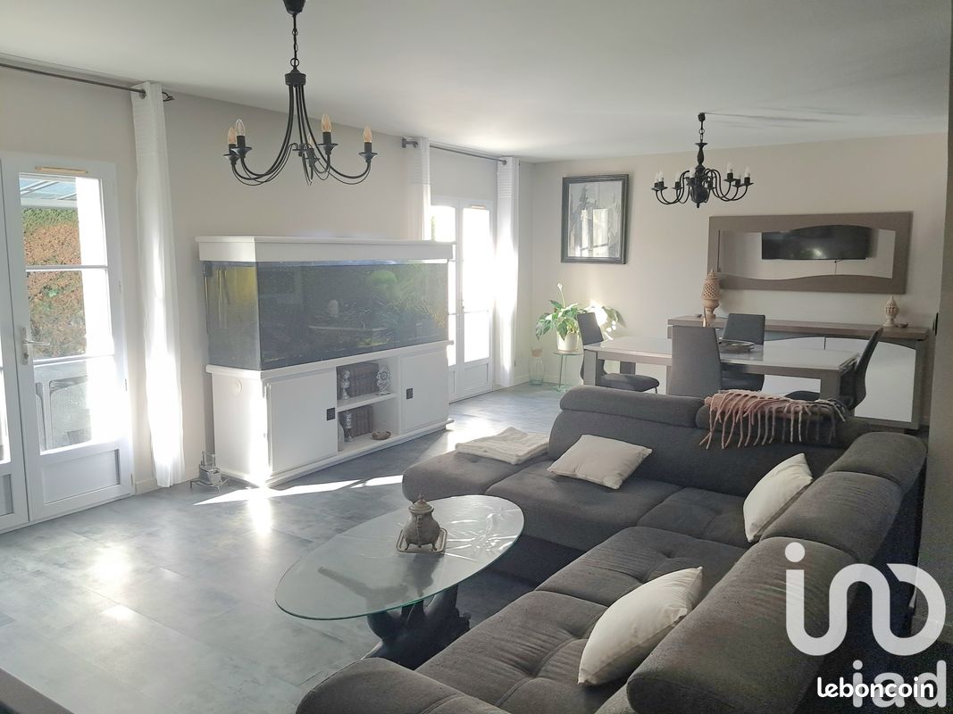 Maison familiale 8 pièces 167 m² (image 1)