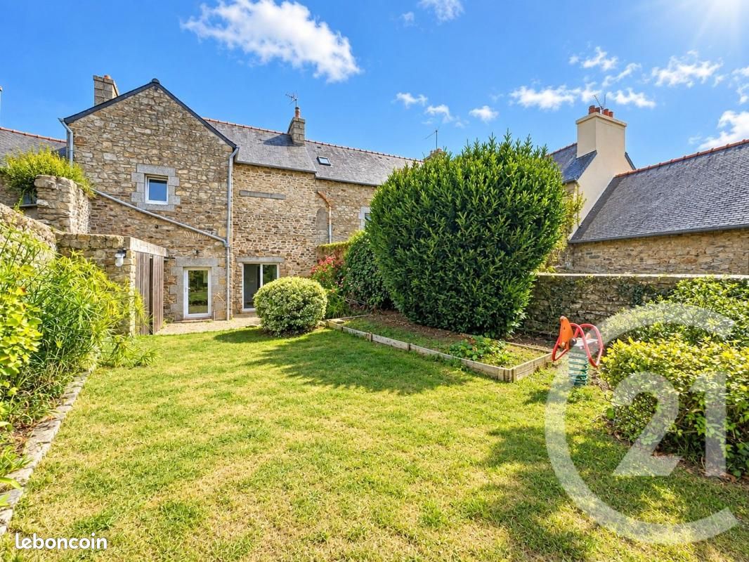 Maison 4 pièces 98 m² · à Guingamp · 98 m² · 830 €/mois