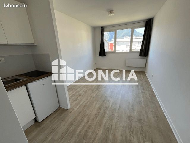 Appartement 1 pièce 18 m² · à Grenoble · 18 m² · 409 €