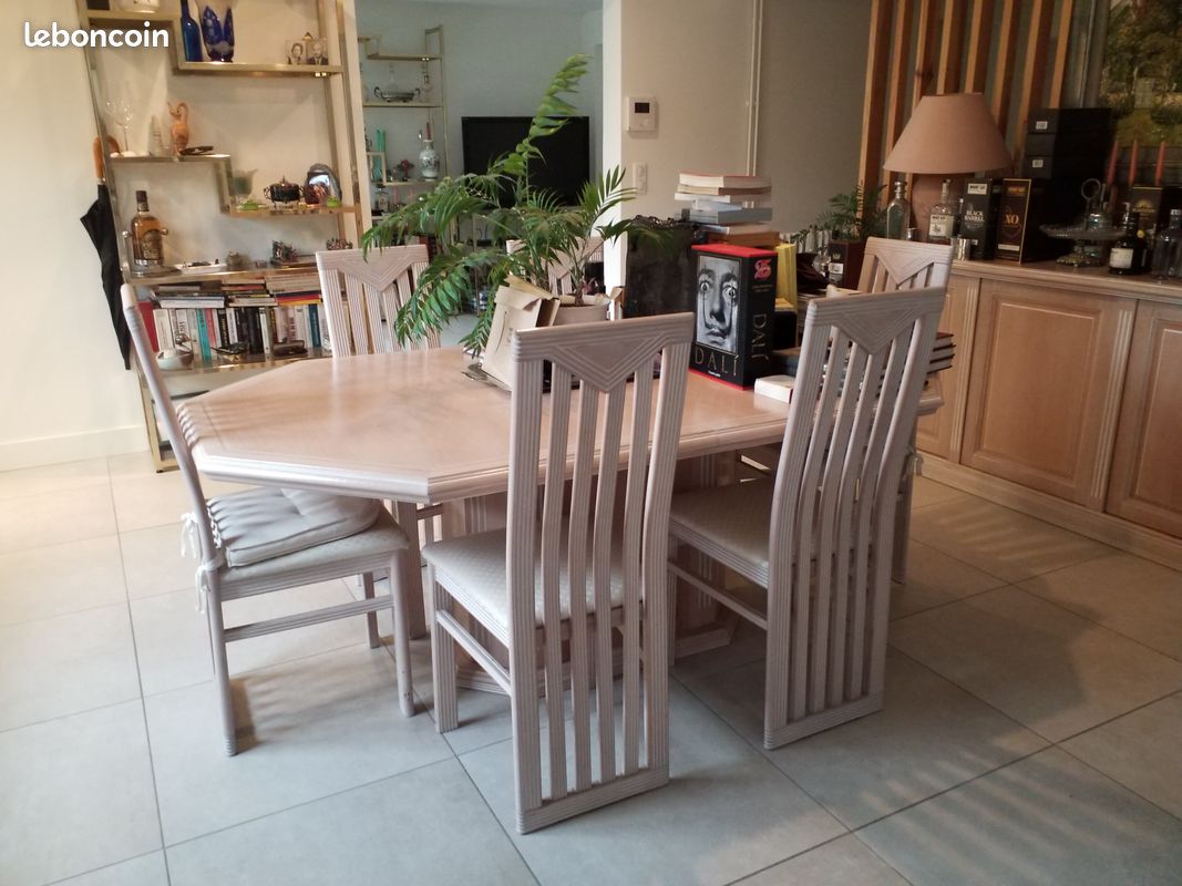 Grande table de salle à manger avec 6 chaises et meuble assorti pour rangementt (image 1)