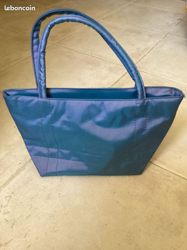 Pochette Bleue (image 1)