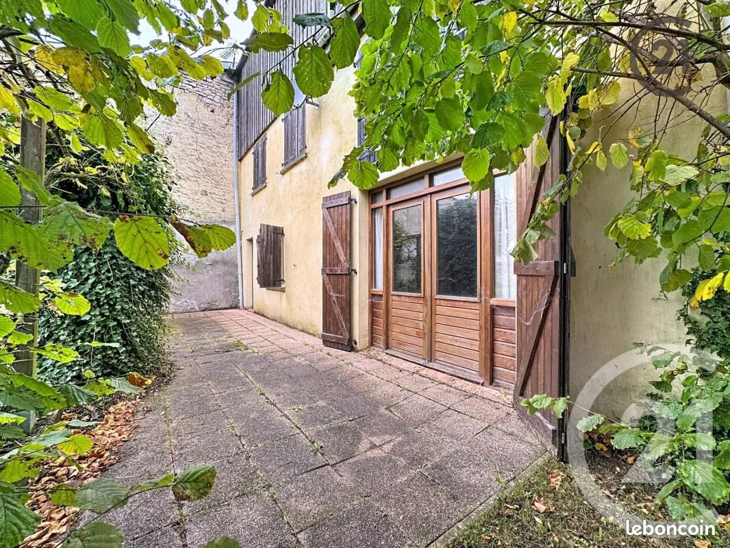 Maison 5 pièces 139 m² · à They-sous-Montfort · 139 m² · 160 000 €