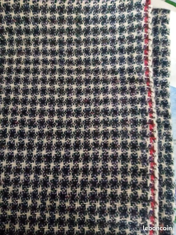 Tissu en lainage (image 2)