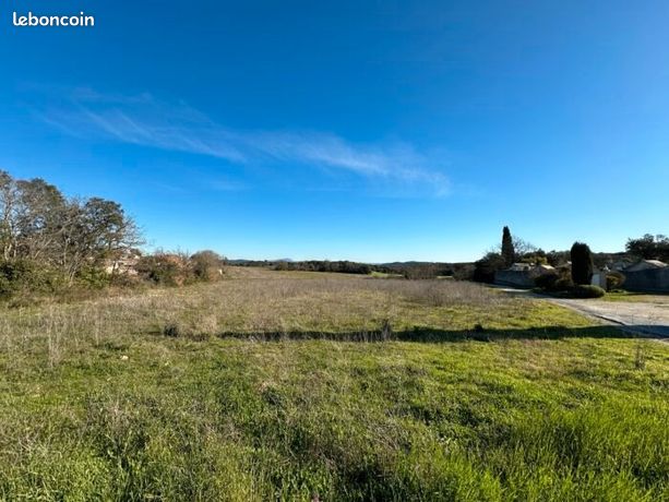 Terrain 415 m² Montagnac