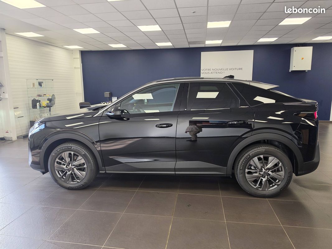 PEUGEOT 3008 Hybrid 145 e-DCS6 Allure (image 8)
