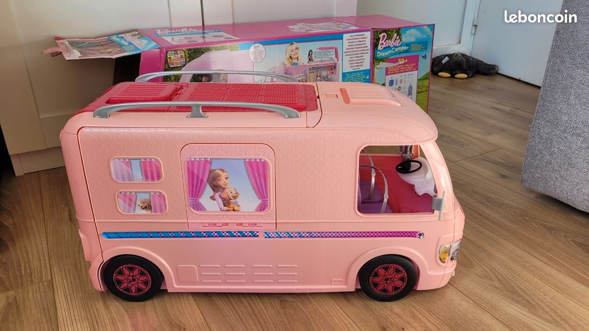 Mattel Barbie camping-car transformable - Poupée - Rue du Commerce Mattel Barbie camping-car transformable - Poupée - Rue du Commerce