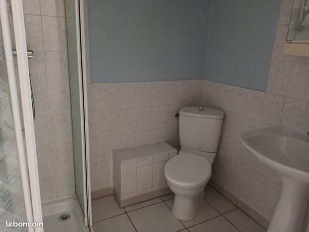 https://img.leboncoin.fr/api/v1/lbcpb1/images/05/78/58/05785848fea13ea89ff6c42aac0ee82ca53bf497.jpg?rule=ad-image