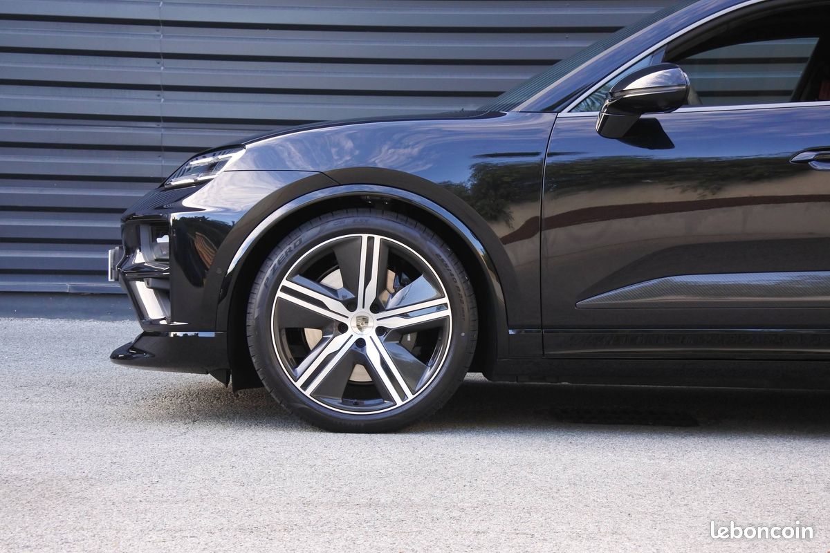 PORSCHE Macan Turbo 639 ch (image 20)