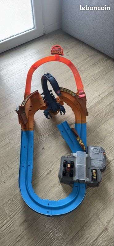 Piste Hot Wheels Monster Trucks (image 1)