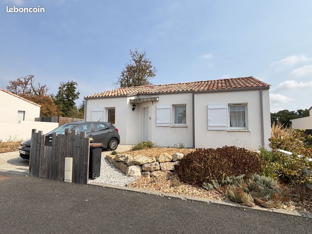 Maison 4 pièces 70 m² · à Saint-Julien-des-Landes · 70 m² · 850 €/mois